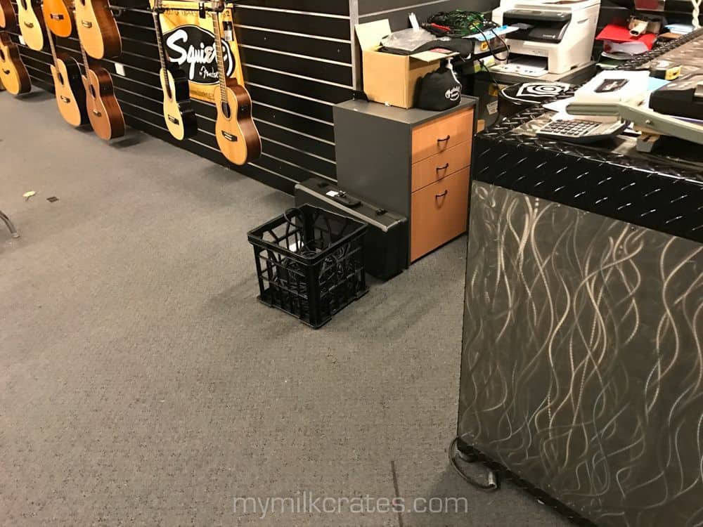 Guitar shop crate