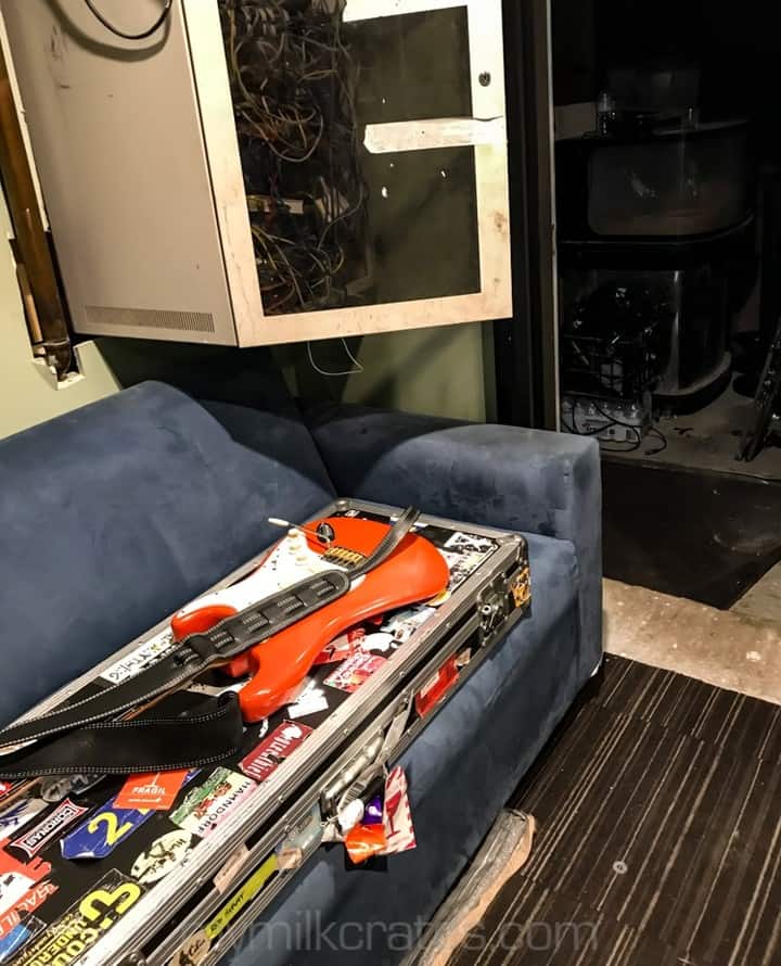 Backstage crate